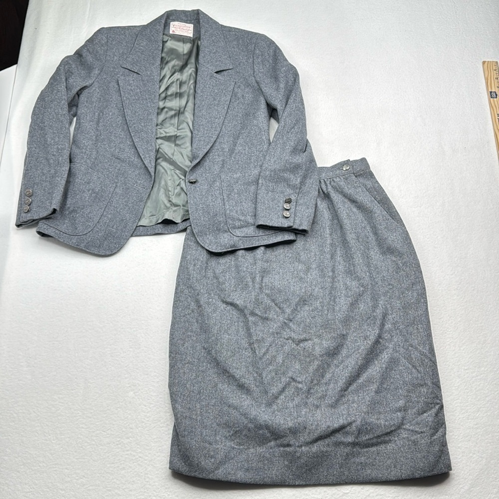 Vintage Pendleton Gray Wool Midi Skirt Suit Size 8 petite lined blazer jacket